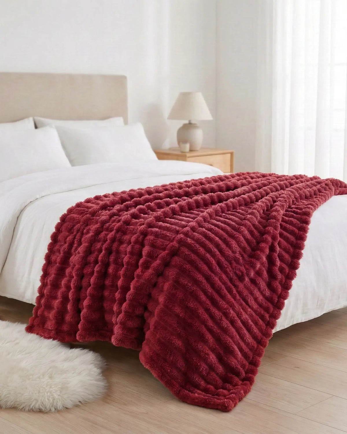 Softnook Fleece Blanket - Limited Edition: Wine Red
