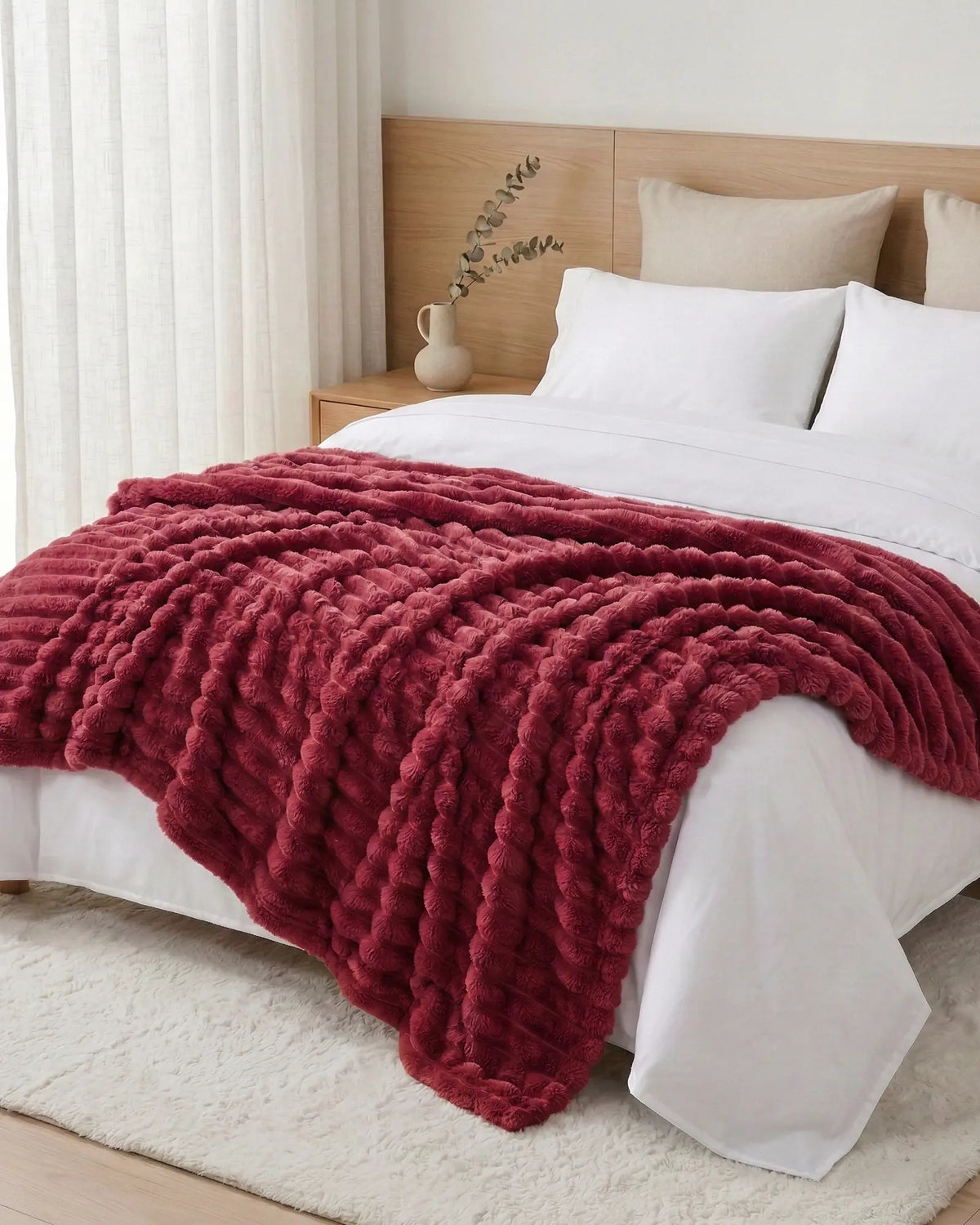 Softnook Fleece Blanket - Limited Edition: Wine Red