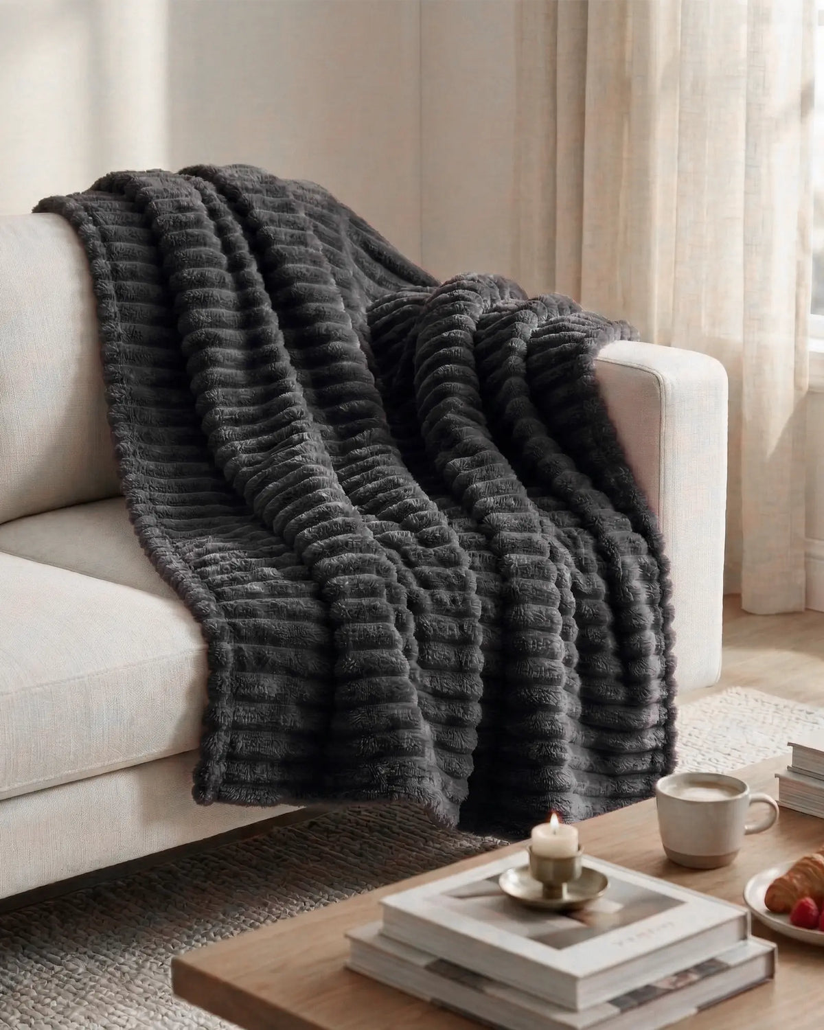 Softnook Fleece Blanket - Limited Edition: Black